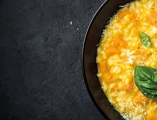 Kürbisrisotto mit Basilikumspitzen